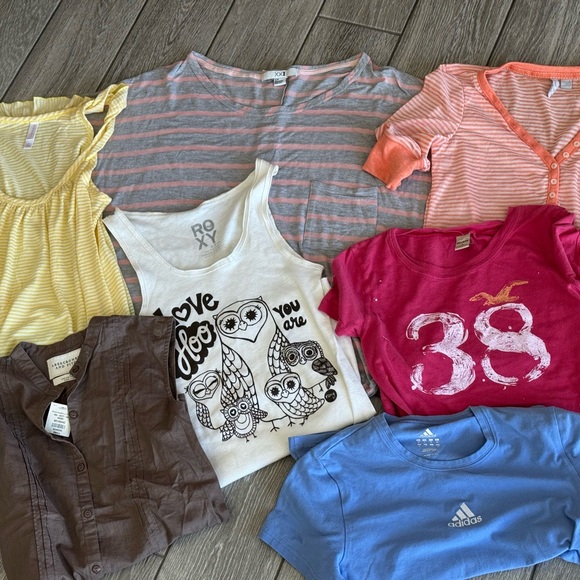 Bundle of 11 Juniors Tops Size Small - Picture 2 of 4
